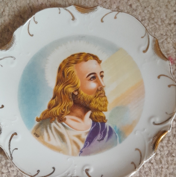 Decorative Plate with Religious Art Mid Century 18k GOLD trim Jesus - Picture 2 of 7